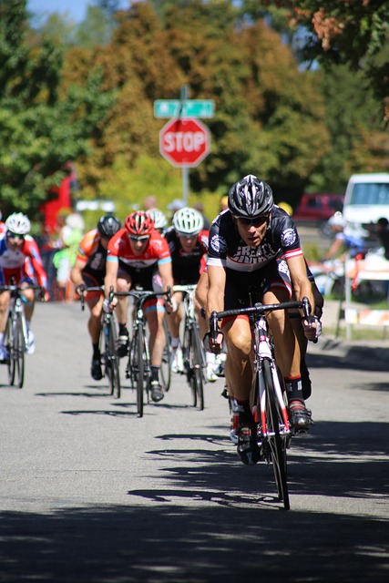 推动经济发 推动经济发